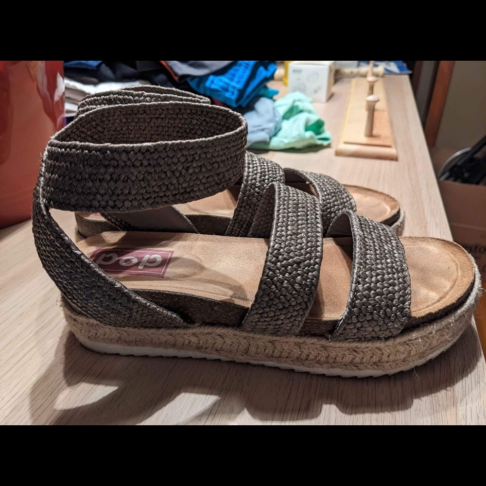 Pop Women's Textured Gray Espadrilles